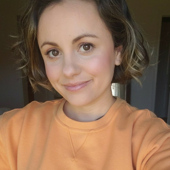 Meet your Posher, Daina - Picture 1 of 1